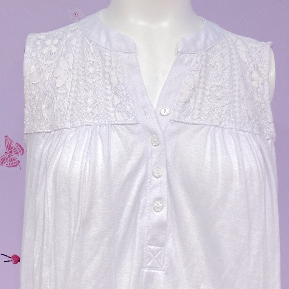 Bydesign Sleeveless White Four Buttons Up Lace Decoration Blouse Women's Size S